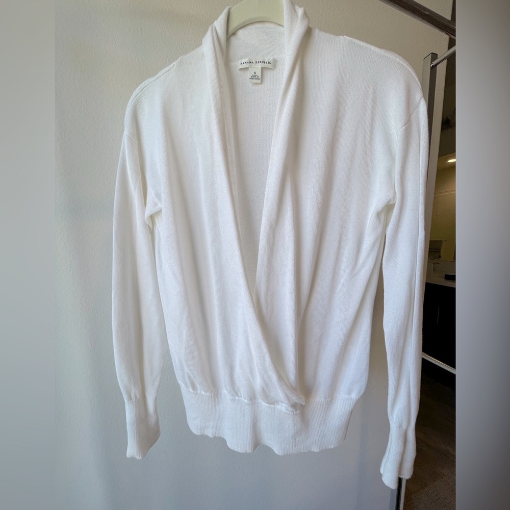 SALE 2/$13 or 4/$20 Banana Republic long sleeve